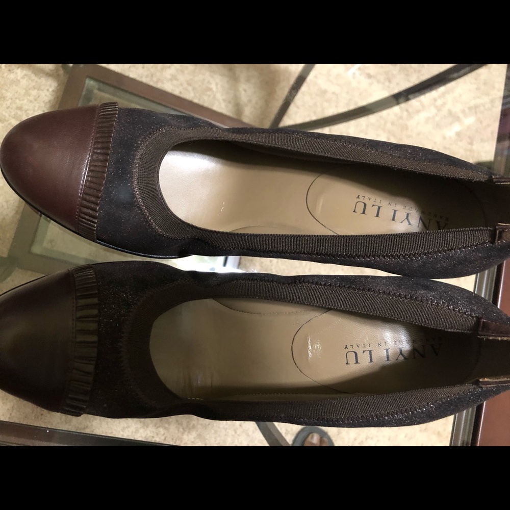 Shoe - Picture 4 of 4